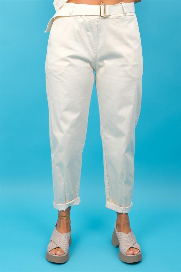 Havuç Paça Kemer Detaylı Likralı Pamuklu Tensel Pantolon Krem Renk