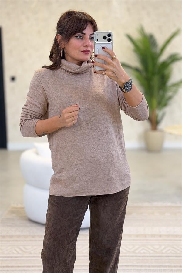 İçi Jardonlu Düz Basic Balıkçı Yaka Triko Camel Renk