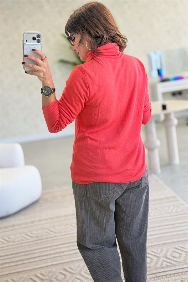 İçi Jardonlu Düz Basic Balıkçı Yaka Triko Nar Çiçeği Renk