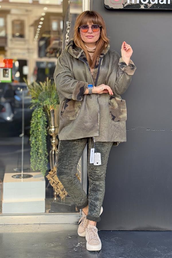 İçi Kamuflaj Desenli Güderi Kaban Haki Renk