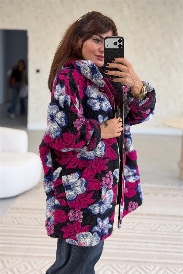 İri Çiçek Kabartmalı Keçe Kaban Antresit Renk