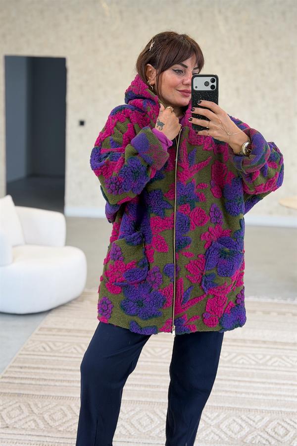 İri Çiçek Kabartmalı Keçe Kaban Fıstık Yeşil Renk