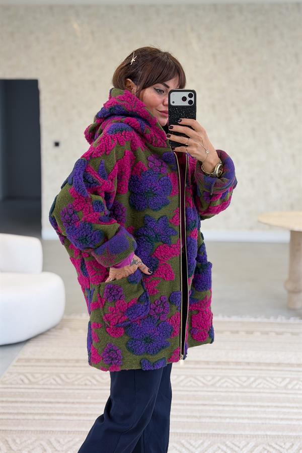 İri Çiçek Kabartmalı Keçe Kaban Fıstık Yeşil Renk