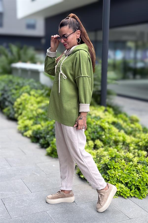 Kabartma Yazı Detaylı Çelik Örgü Kapüşonlu Sweet Fıstık Yeşil Renk