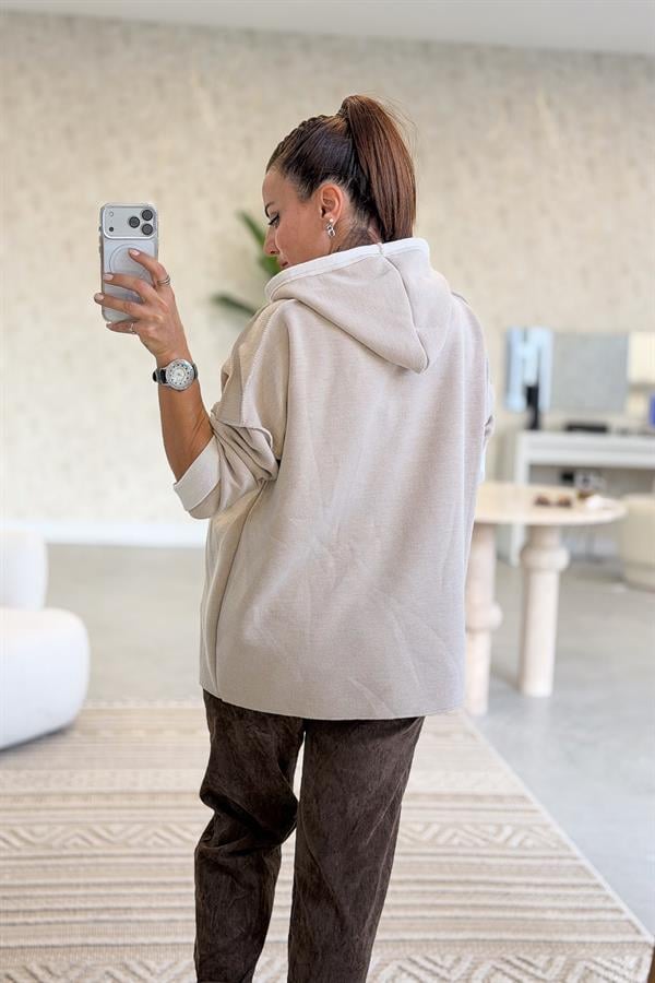 Kabartma Yazı Detaylı Çelik Örgü Kapüşonlu Sweet Koyu Bej Renk