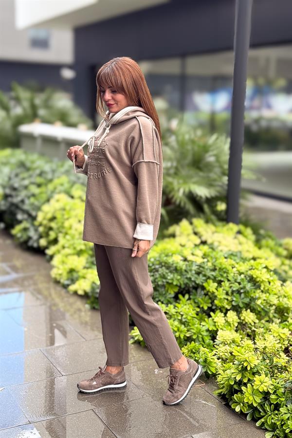 Kabartma Yazı Detaylı Çelik Örgü Kapüşonlu Sweet Vizon Renk