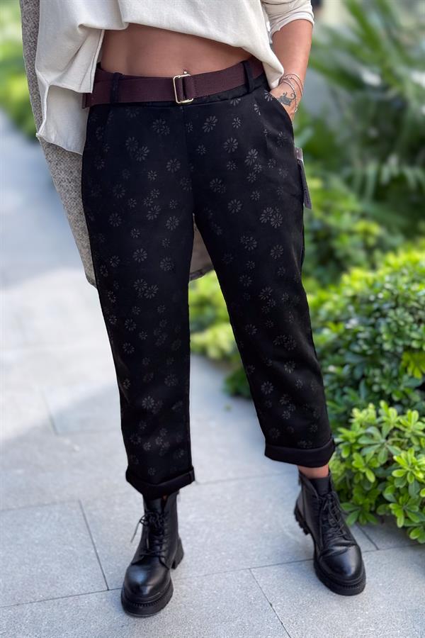 Kahve Kemerli Papatya Baskılı Güderi Pantolon Siyah Renk