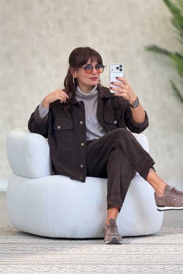 Kalın Fitilli Çift Cepli Gömlekli Alt Üst Kadife Takım Acı Kahve Renk