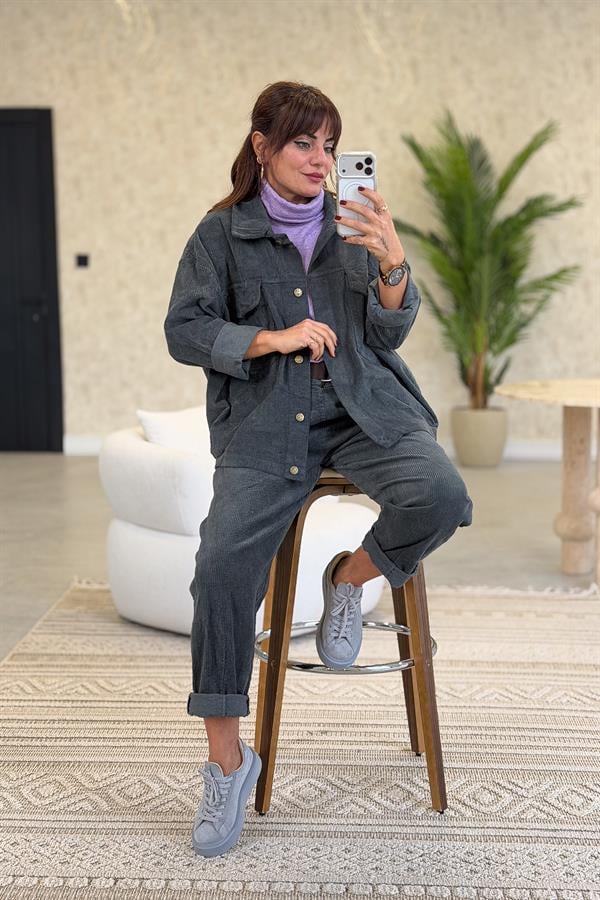 Kalın Fitilli Çift Cepli Gömlekli Alt Üst Kadife Takım Füme Renk