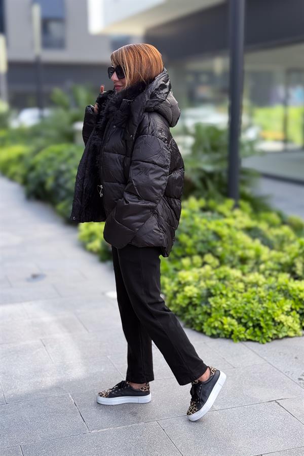 Kapüşonu Kürklü Şişme Mont Siyah Renk