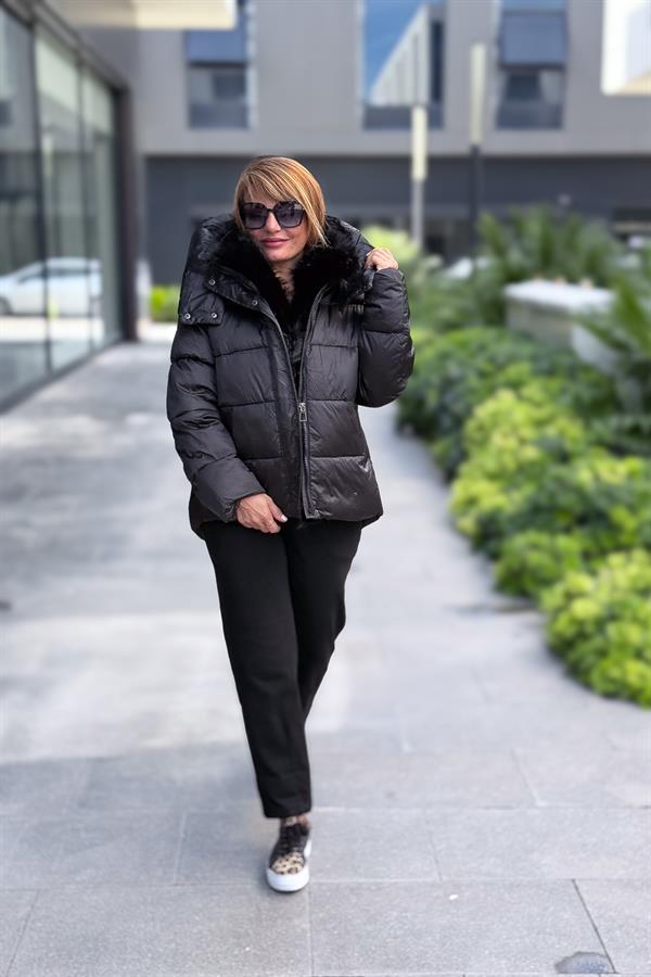 Kapüşonu Kürklü Şişme Mont Siyah Renk