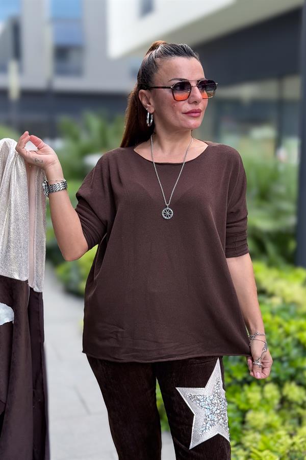 Kayık Yaka Kuzu Yünü Triko Acı Kahve Renk