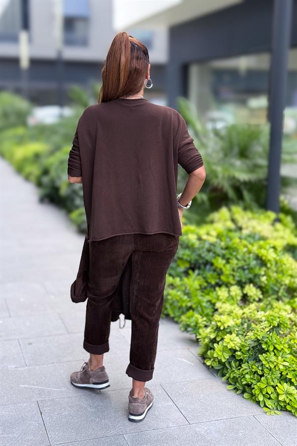 Kayık Yaka Kuzu Yünü Triko Acı Kahve Renk