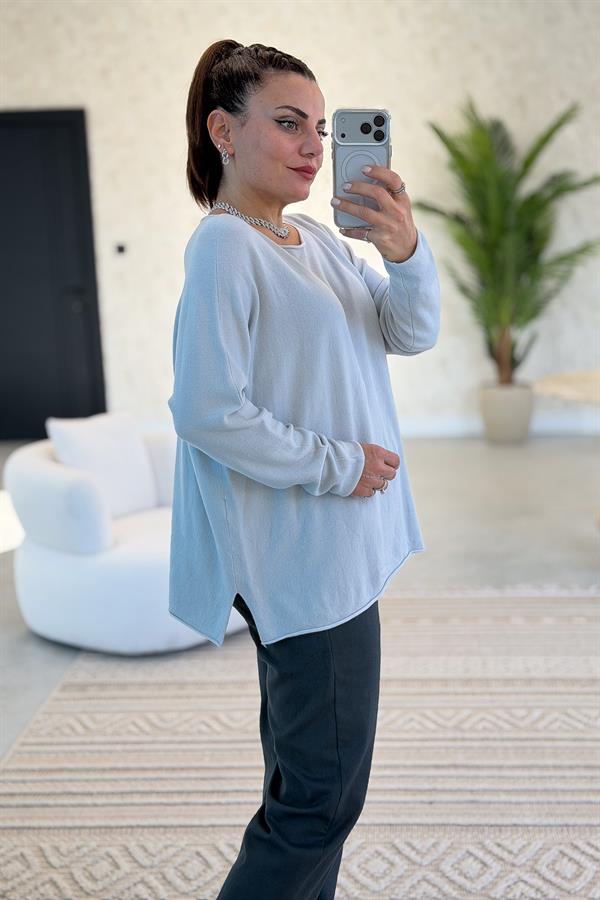 Kayık Yaka Kuzu Yünü Triko Açık Gri Renk