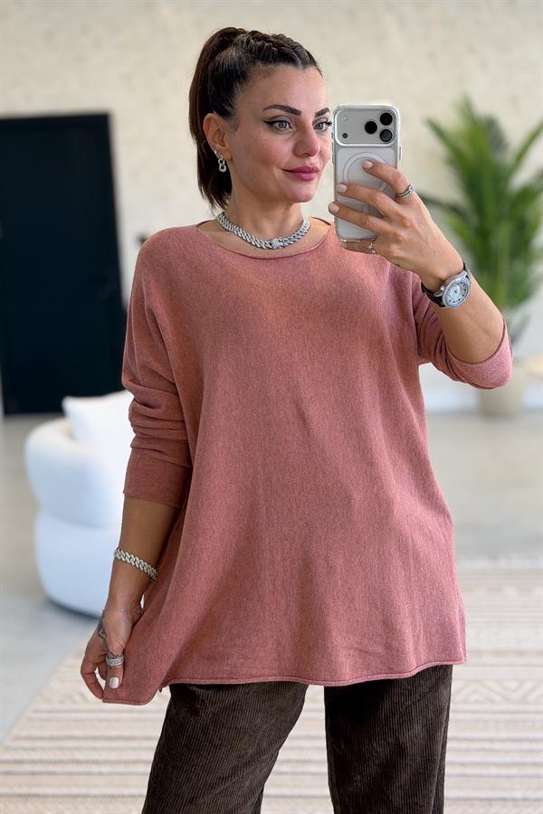 Kayık Yaka Kuzu Yünü Triko Açık Kiremit Renk