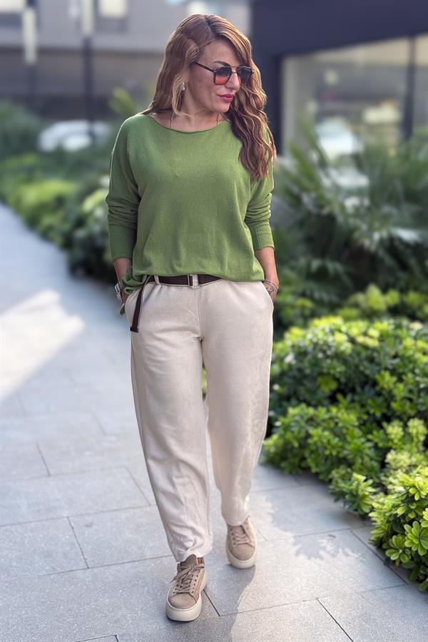 Kayık Yaka Kuzu Yünü Triko Fıstık Yeşil Renk