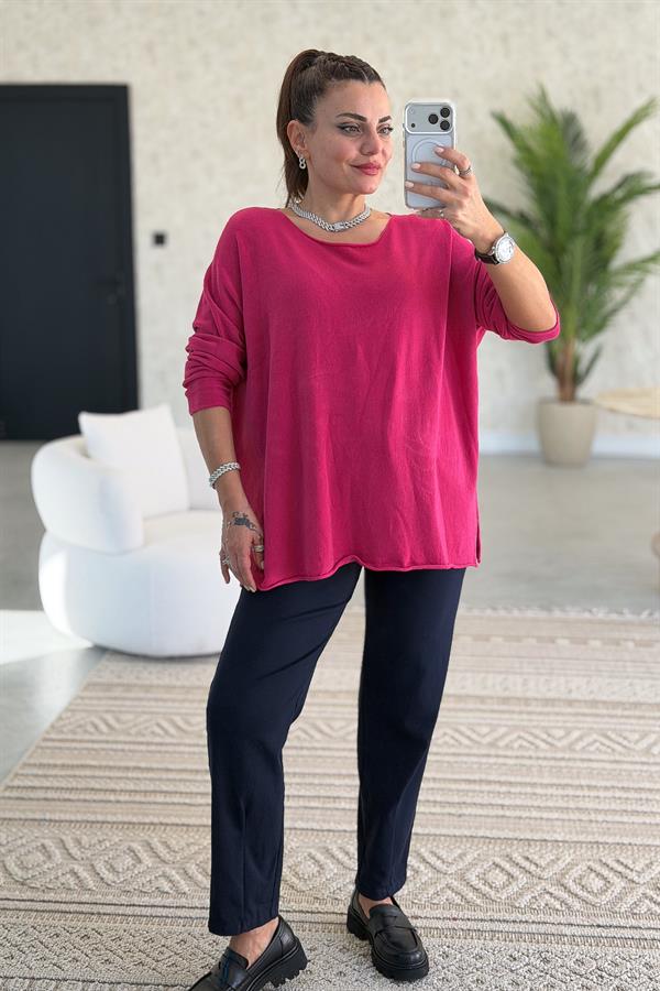 Kayık Yaka Kuzu Yünü Triko Koyu Pembe Renk