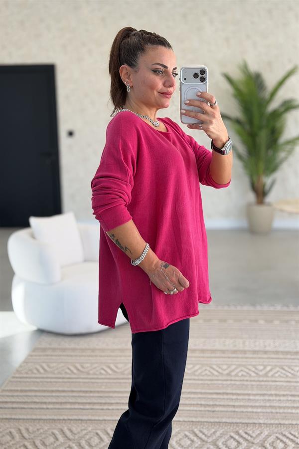 Kayık Yaka Kuzu Yünü Triko Koyu Pembe Renk