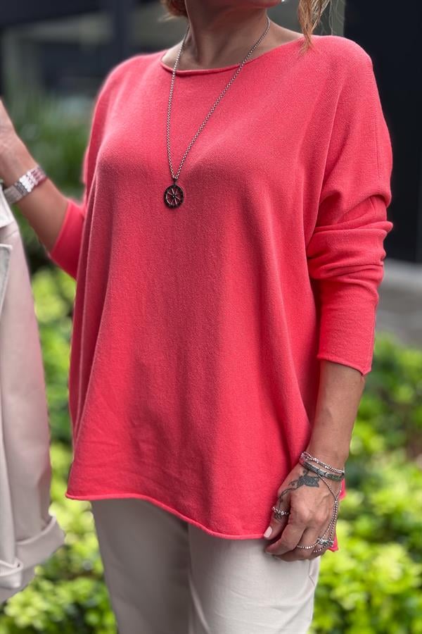 Kayık Yaka Kuzu Yünü Triko Nar Çiçeği Renk