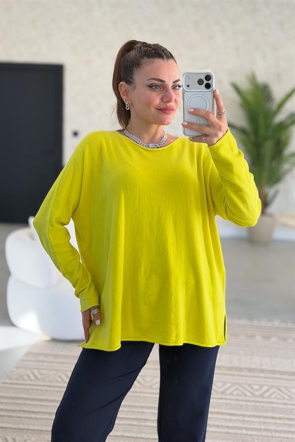 Kayık Yaka Kuzu Yünü Triko Neon Sarı Renk