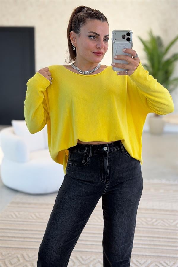 Kayık Yaka Kuzu Yünü Triko Sarı Renk