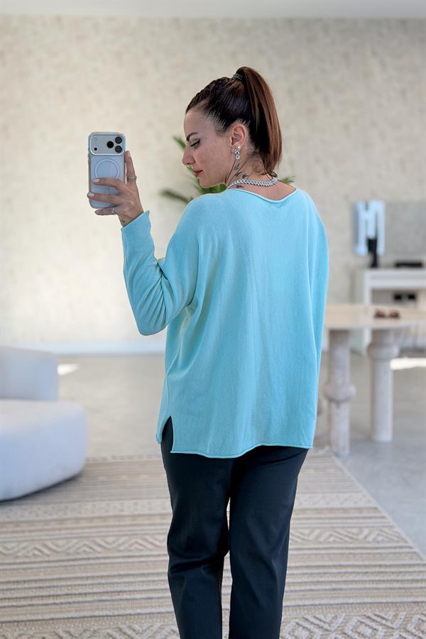 Kayık Yaka Kuzu Yünü Triko Su Yeşili Renk