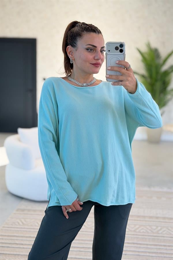 Kayık Yaka Kuzu Yünü Triko Su Yeşili Renk