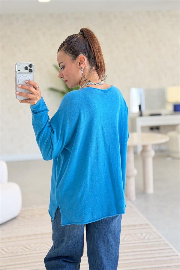 Kayık Yaka Kuzu Yünü Triko Turkuaz Renk