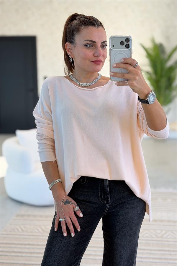 Kayık Yaka Kuzu Yünü Triko Yavru Ağzı Renk