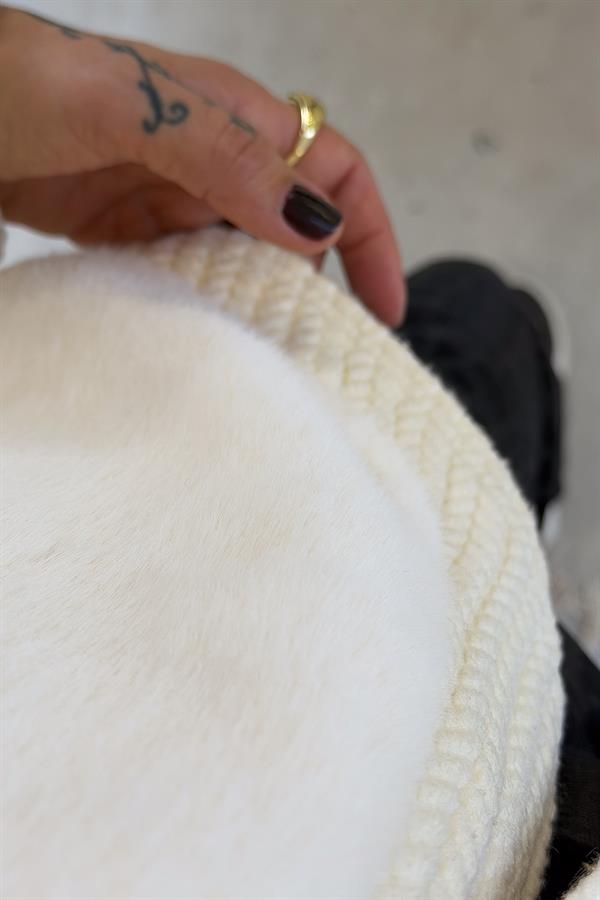 Kenarları Biyeli Angora Ceket Krem Renk