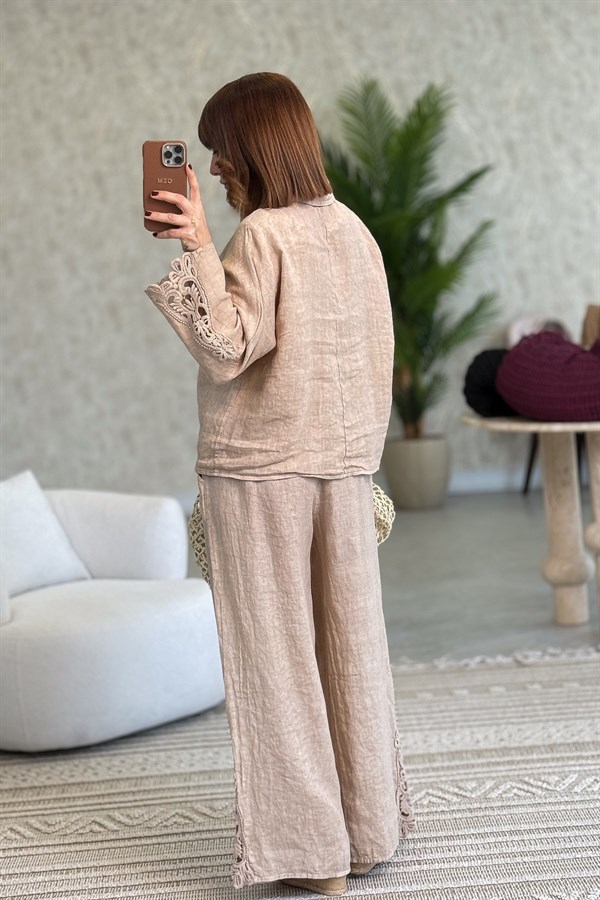 Kenarları Güpür Detaylı Gömlek Pantolon Alt Üst Keten Takım Camel Renk