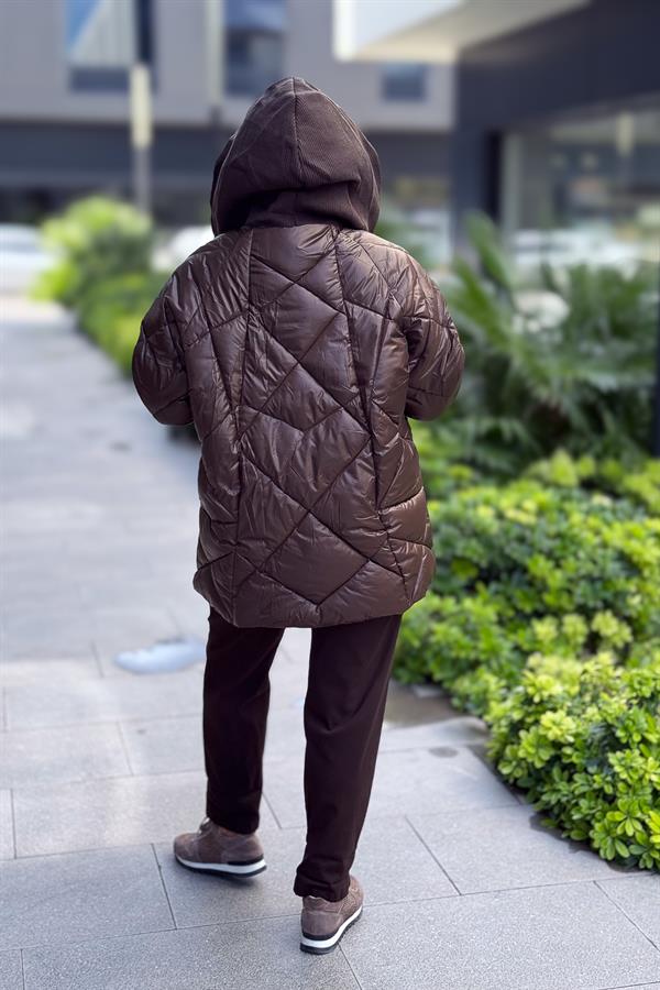 Kolları Ve Kapüşonu Trikolu Baklava Desenli Mont Acı Kahve Renk