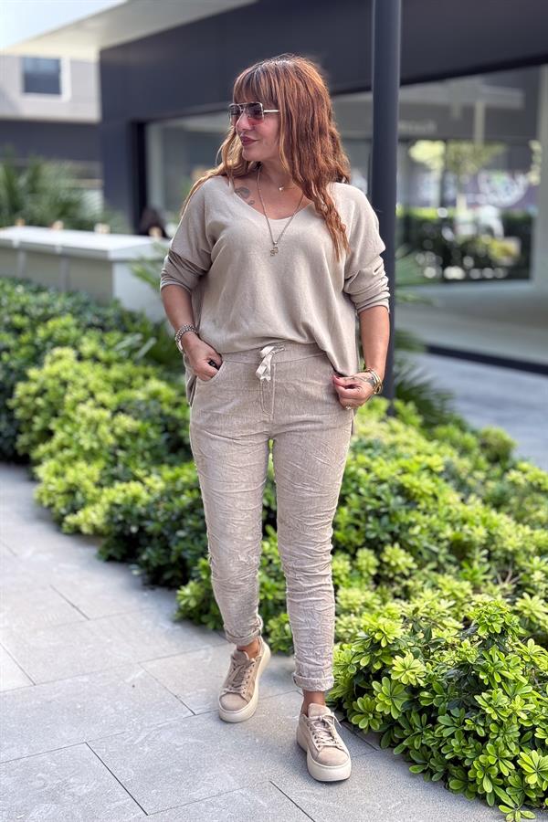 Kuzu Yünü V Yaka Triko Açık Vizon Renk