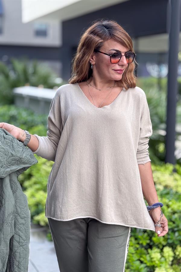 Kuzu Yünü V Yaka Triko Bej Renk