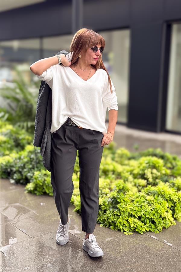 Kuzu Yünü V Yaka Triko Beyaz Renk