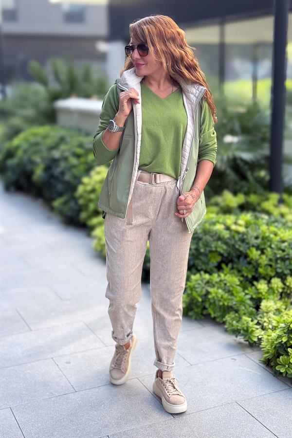 Kuzu Yünü V Yaka Triko Fıstık Yeşil Renk