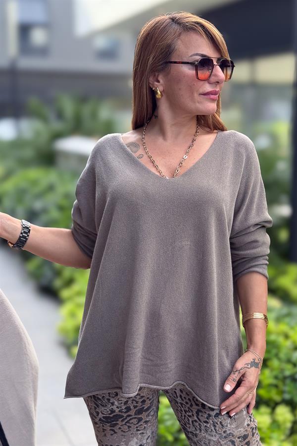 Kuzu Yünü V Yaka Triko Vizon Renk