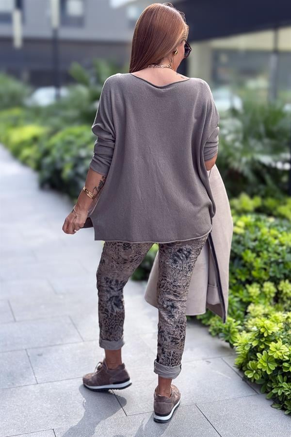 Kuzu Yünü V Yaka Triko Vizon Renk