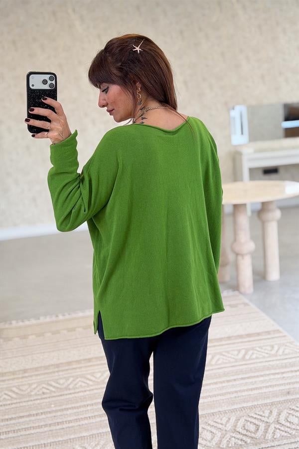 Kuzu Yünü V Yaka Triko Yeşil Renk