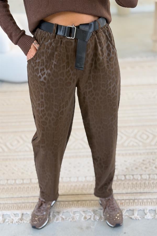 Leopar Desenli Deri Görünümlü Pantolon Kahverengi Renk