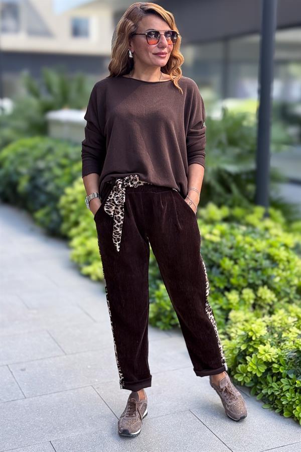 Leopar Kemer Ve Şeritli Pik Detaylı Kadife Pantolon Acı Kahve Renk