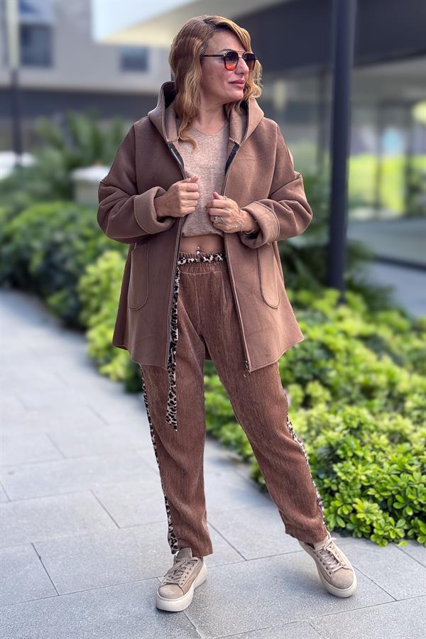 Leopar Kemer Ve Şeritli Pik Detaylı Kadife Pantolon Camel Renk