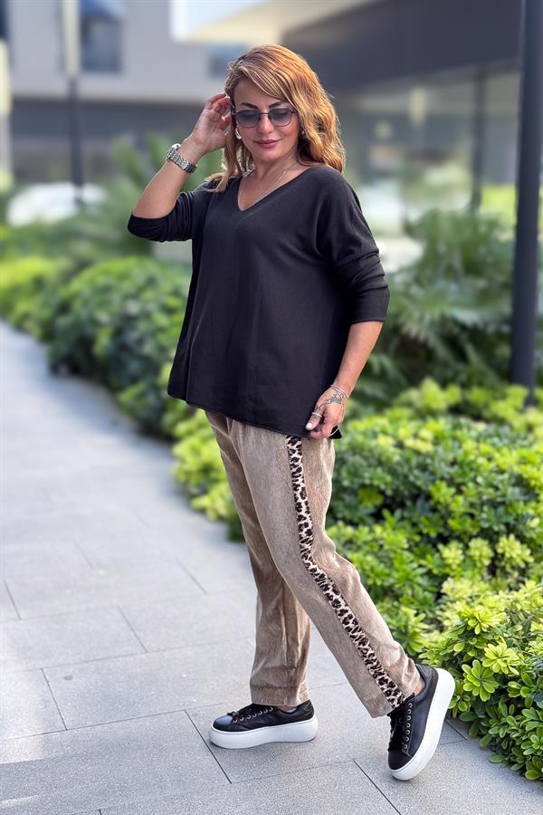 Leopar Kemer Ve Şeritli Pik Detaylı Kadife Pantolon Koyu Bej Renk