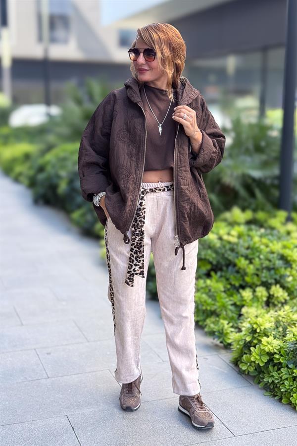 Leopar Kemer Ve Şeritli Pik Detaylı Kadife Pantolon Krem Renk