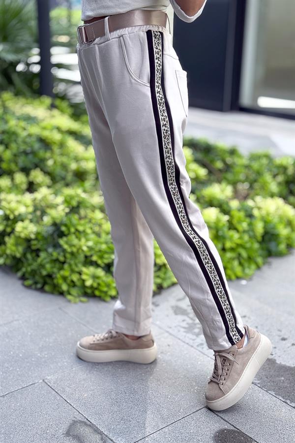 Leopar Şeritli Modal Kumaş Havuç Paça Eşorfman Bej Renk