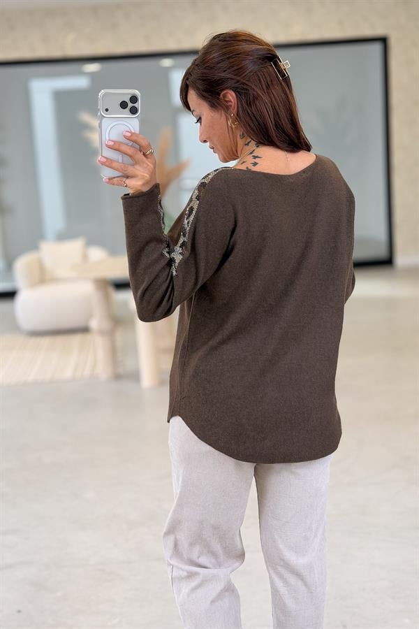 Leopar Taş Şeritli V Yaka Triko Kahverengi Renk