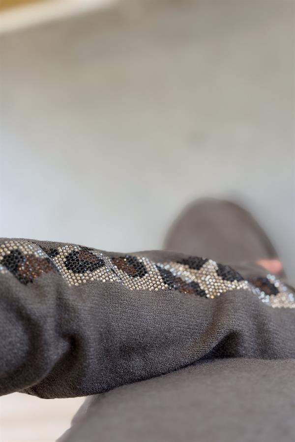 Leopar Taş Şeritli V Yaka Triko Vizon Renk