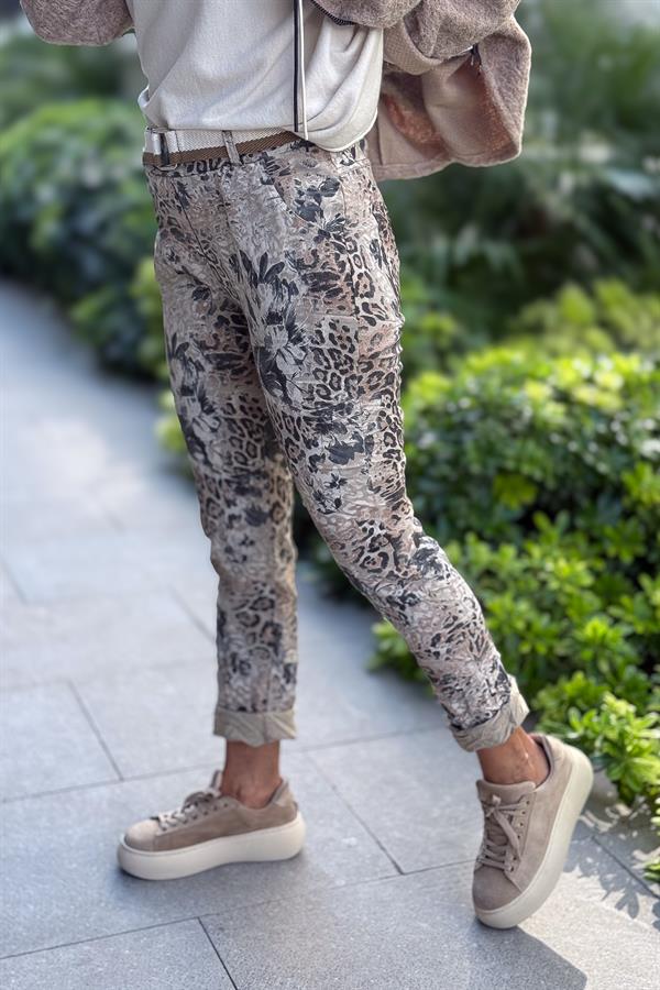 Leopar Ve Çiçek Desenli Likralı Pantolon Bej Renk