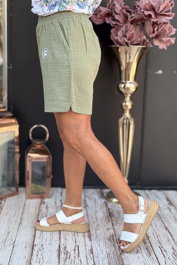Müslin Şort Çağla Renk