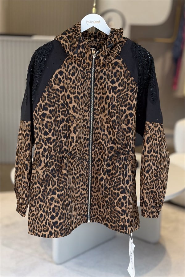 Omuzları Boncuklu Leopar Desen Kapüşonlu Trenç Camel RenkCEKET